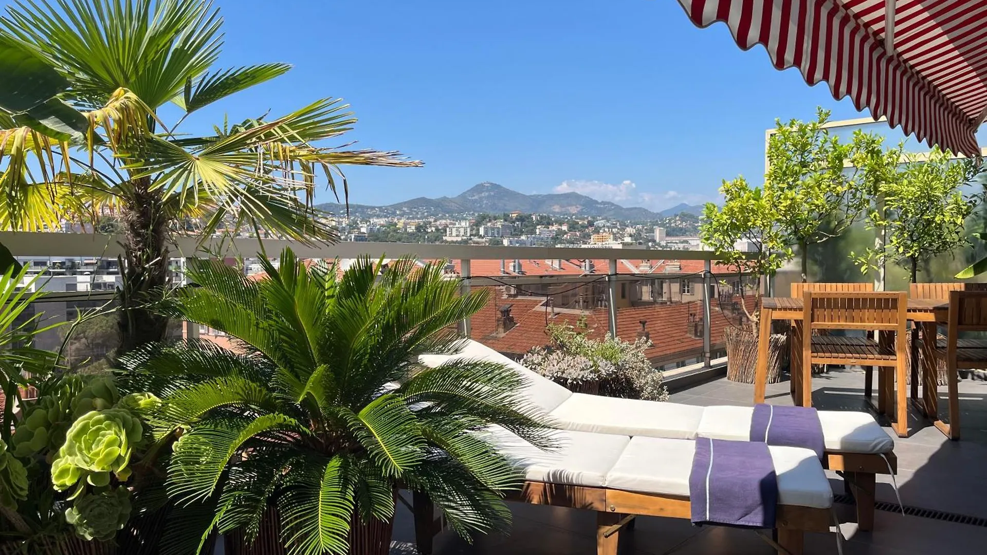 Splendide Penthouse Au Coeur De Nice location